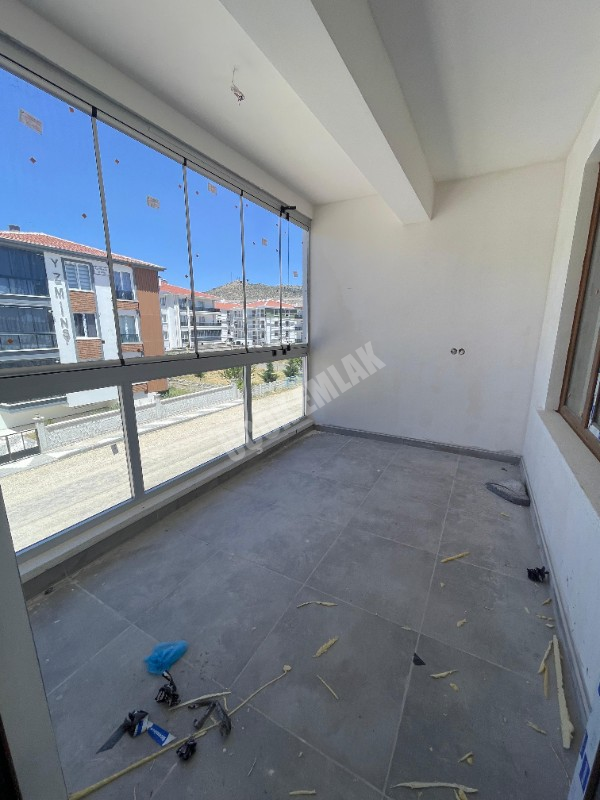 AFYON ÜÇOK EMLAKTAN KANLICA MAH SATILIK SIFIR 3+1 LÜX DAİRELER