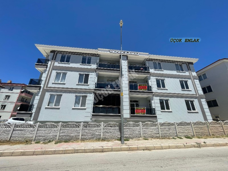 AFYON ÜÇOK EMLAKTAN HARBİŞ GAZİ MAH SATILIK SIFIR 3+1 DAİRELER 