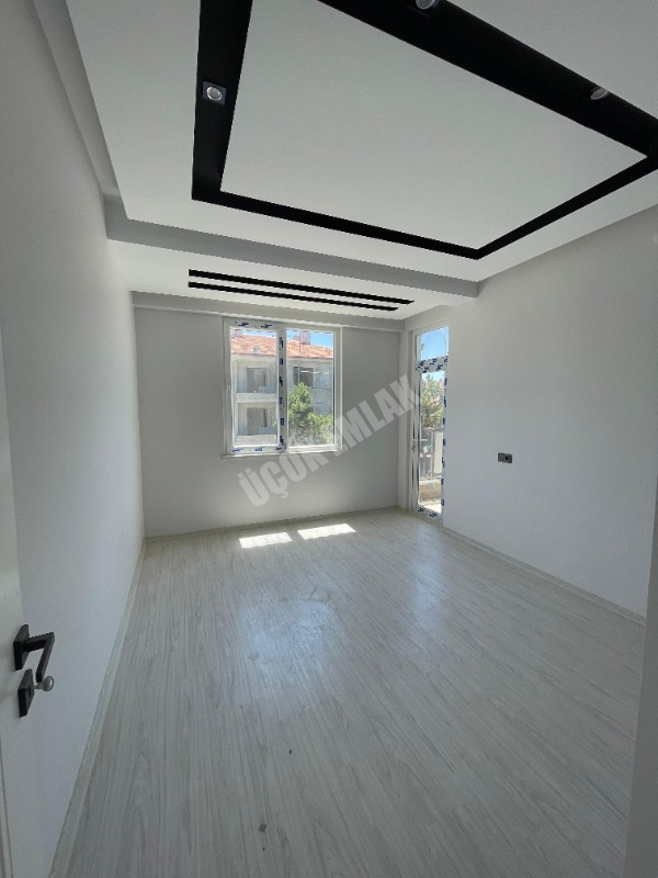 AFYON ÜÇOK EMLAKTAN HARBİŞ GAZİ MAH SATILIK SIFIR 3+1 DAİRELER 