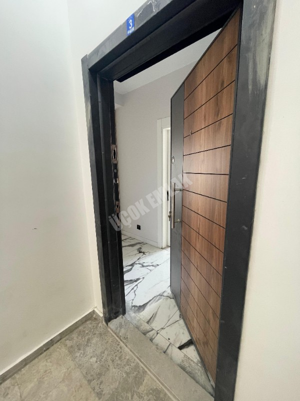 AFYON ÜÇOK EMLAKTAN HARBİŞ GAZİ MAH SATILIK SIFIR 3+1 DAİRELER 