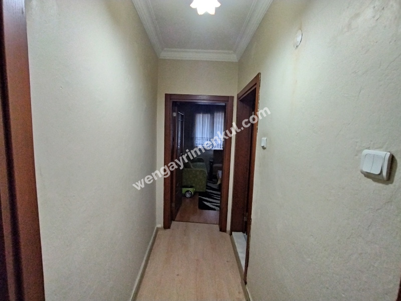 Yeşilyurt Merkezinde Satılık 2 +1 Daire 