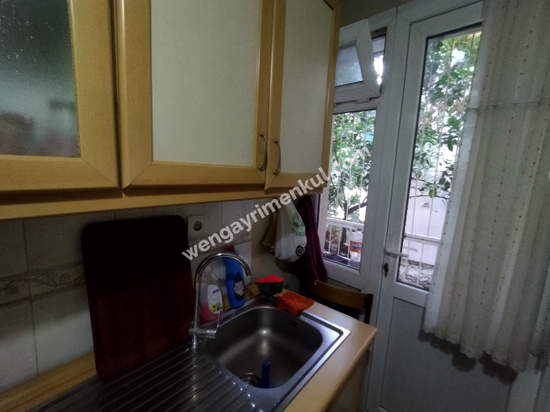 Yeşilyurt Merkezinde Satılık 2 +1 Daire 