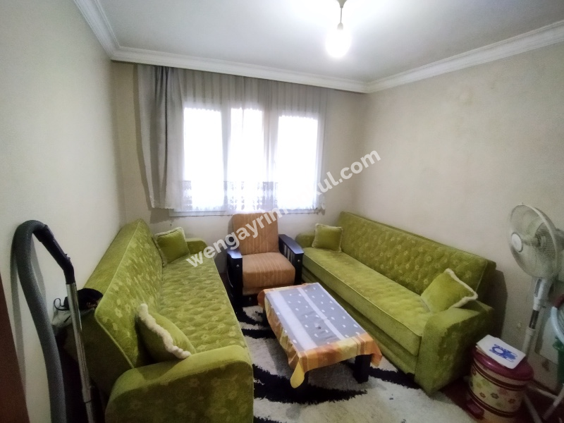Yeşilyurt Merkezinde Satılık 2 +1 Daire 
