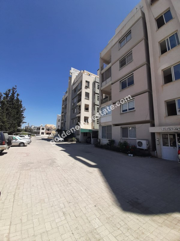 MAĞUSA MERKEZDE SATILIK 3+1 ARAKAT APT. DAİRESİ