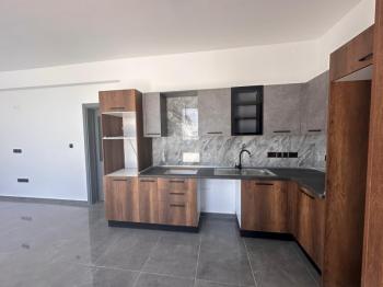 LEFKOŞA GÖNYELİ BÖLGESİNDE SATILIK  YENİ SIFIR TÜRK MALI  PENTHOUSE DAİRE 