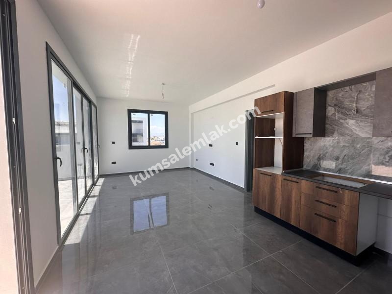 LEFKOŞA GÖNYELİ BÖLGESİNDE SATILIK  YENİ SIFIR TÜRK MALI  PENTHOUSE DAİRE 