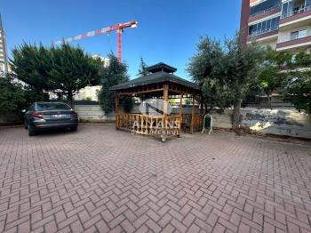 ALYANS'TAN MERKEZİ KONUMDA TEK BLOK OTOPARKLI GENİŞ 3+1