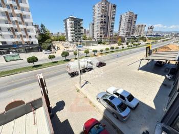 ALYANS'TAN VATAN CADDESİ ÜZERİNDE GENEL İSKANLI LÜKS GENİŞ 3+1