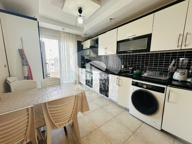 ALYANS'TAN MERKEZİ KONUMDA TEK BLOK OTOPARKLI GENİŞ 3+1