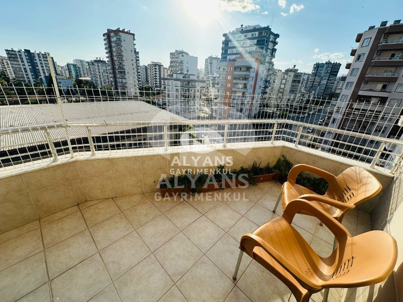 ALYANS'TAN MERKEZİ KONUMDA TEK BLOK OTOPARKLI GENİŞ 3+1