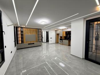 Didim'de 300 Metre Arsa Üzerinde Satılık 4+1 Villa