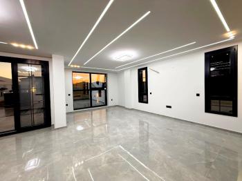 Didim'de 300 Metre Arsa Üzerinde Satılık 4+1 Villa