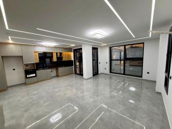 Didim'de 300 Metre Arsa Üzerinde Satılık 4+1 Villa