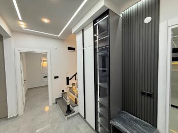 Didim'de 300 Metre Arsa Üzerinde Satılık 4+1 Villa