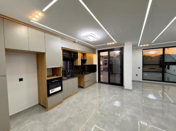 Didim'de 300 Metre Arsa Üzerinde Satılık 4+1 Villa