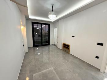 Didim'de 300 Metre Arsa Üzerinde Satılık 4+1 Villa
