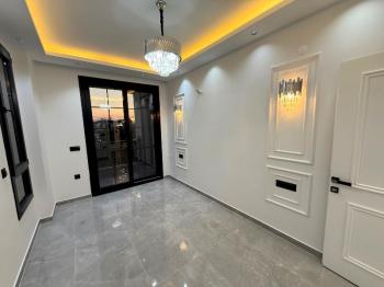 Didim'de 300 Metre Arsa Üzerinde Satılık 4+1 Villa
