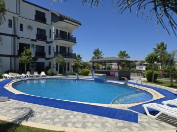 Altınkum da Havuzlu Site İçerisinde Satılık 3+1 Yazlık Villa