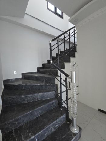 Altınkum da Havuzlu Site İçerisinde Satılık 3+1 Yazlık Villa