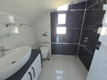 Altınkum da Havuzlu Site İçerisinde Satılık 3+1 Yazlık Villa