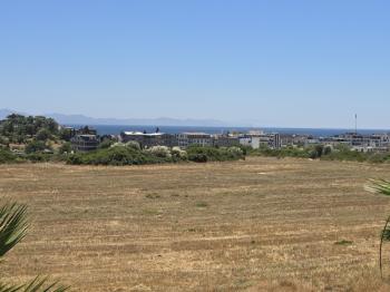 Altınkum da Havuzlu Site İçerisinde Satılık 3+1 Yazlık Villa