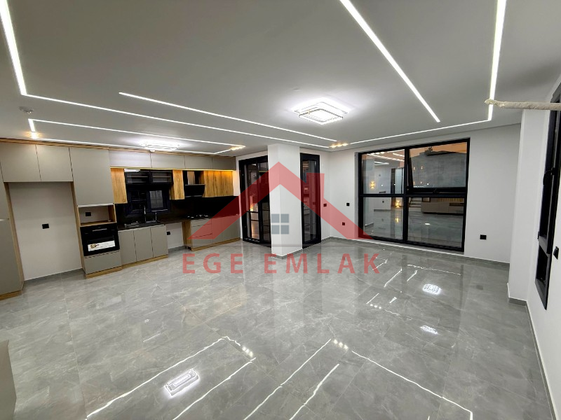 Didim'de 300 Metre Arsa Üzerinde Satılık 4+1 Villa