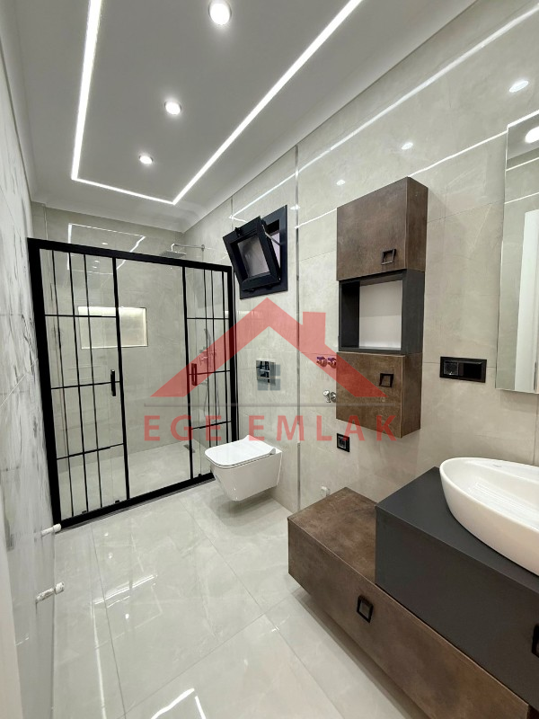 Didim'de 300 Metre Arsa Üzerinde Satılık 4+1 Villa
