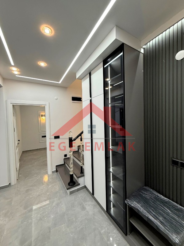 Didim'de 300 Metre Arsa Üzerinde Satılık 4+1 Villa
