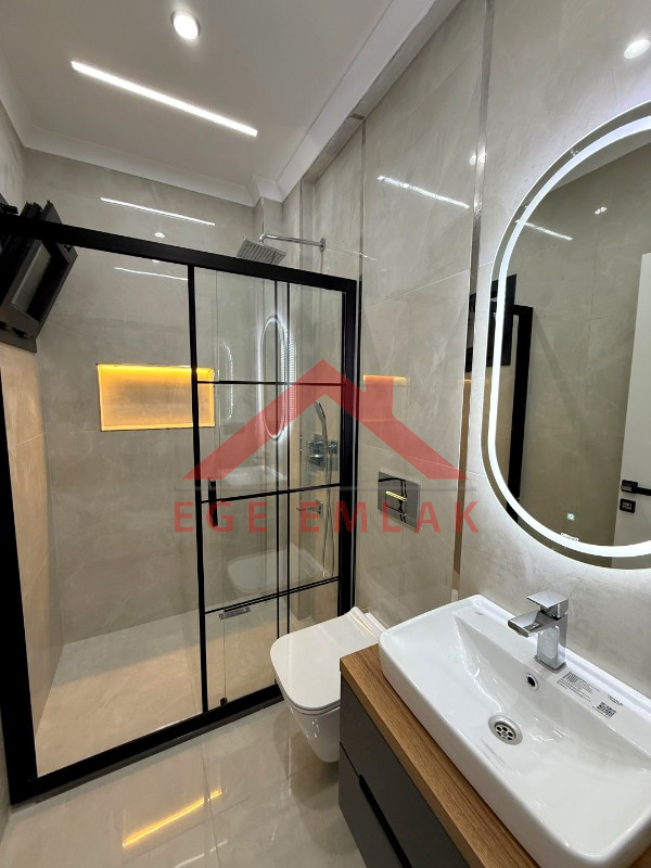 Didim'de 300 Metre Arsa Üzerinde Satılık 4+1 Villa