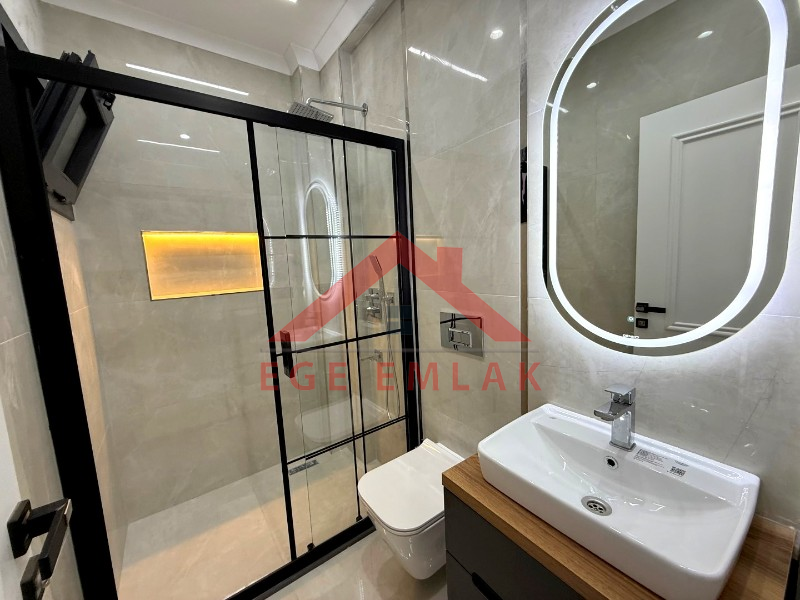 Didim'de 300 Metre Arsa Üzerinde Satılık 4+1 Villa