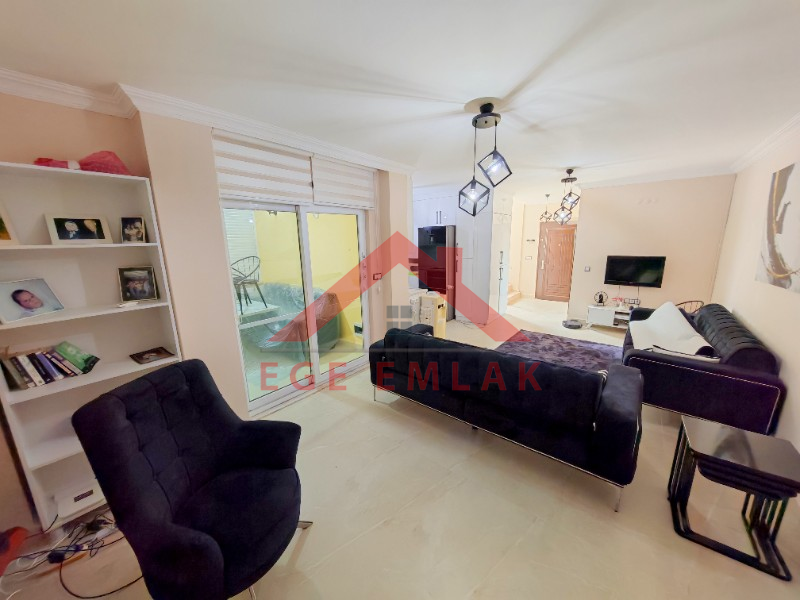 Didim Özgür Deniz Sitesi'nde Denize Yakın Satılık Havuzlu Villa