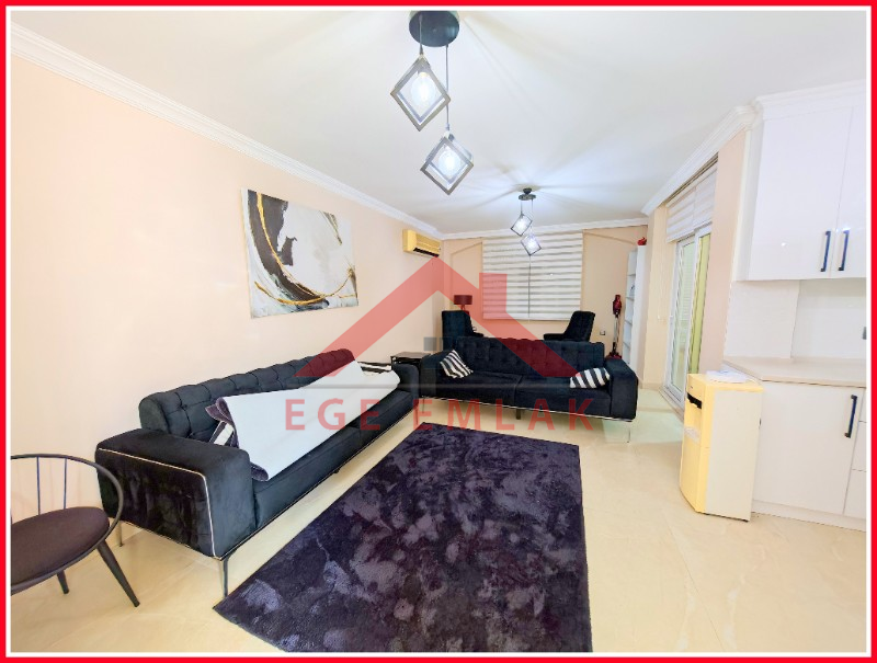 Didim Özgür Deniz Sitesi'nde Denize Yakın Satılık Havuzlu Villa