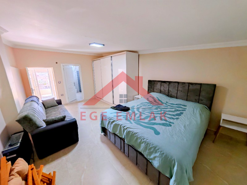 Didim Özgür Deniz Sitesi'nde Denize Yakın Satılık Havuzlu Villa