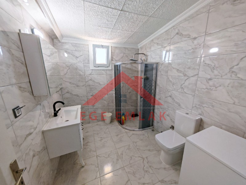 Didim Özgür Deniz Sitesi'nde Denize Yakın Satılık Havuzlu Villa