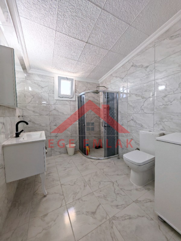 Didim Özgür Deniz Sitesi'nde Denize Yakın Satılık Havuzlu Villa