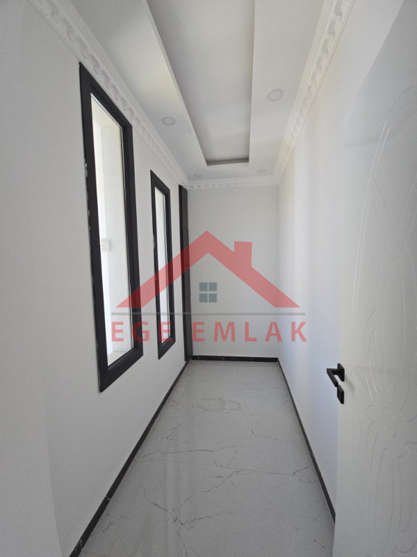 Altınkum da Havuzlu Site İçerisinde Satılık 3+1 Yazlık Villa