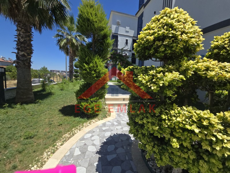 Altınkum da Havuzlu Site İçerisinde Satılık 3+1 Yazlık Villa