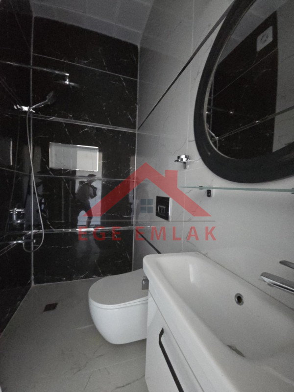 Altınkum da Havuzlu Site İçerisinde Satılık 3+1 Yazlık Villa