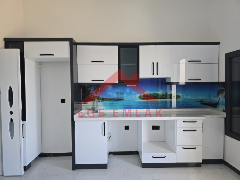Altınkum da Havuzlu Site İçerisinde Satılık 3+1 Yazlık Villa