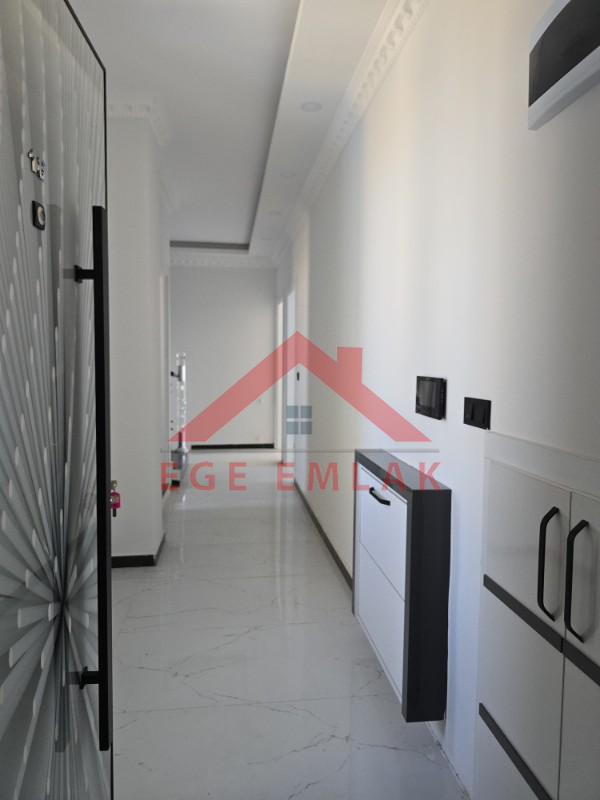 Altınkum da Havuzlu Site İçerisinde Satılık 3+1 Yazlık Villa