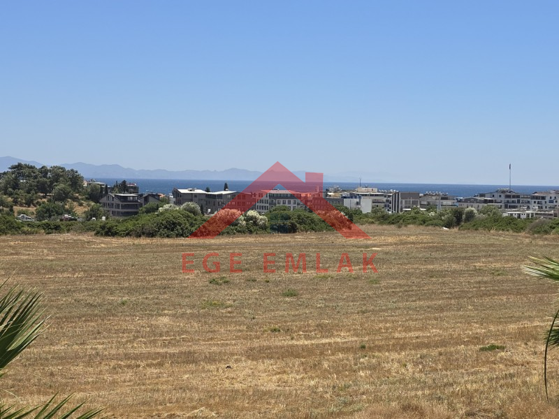 Altınkum da Havuzlu Site İçerisinde Satılık 3+1 Yazlık Villa