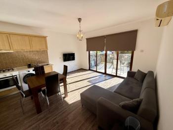 Girne Ozanköyde Havuzlu Sitede 1+1 Kiralık Daire 