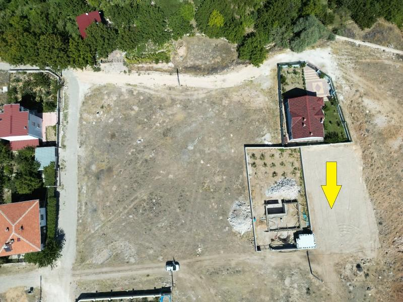 NİĞDE  FATİH   EMLAKTANYENİ GÜMÜŞTE 614 M2 SATILIK ARSA 