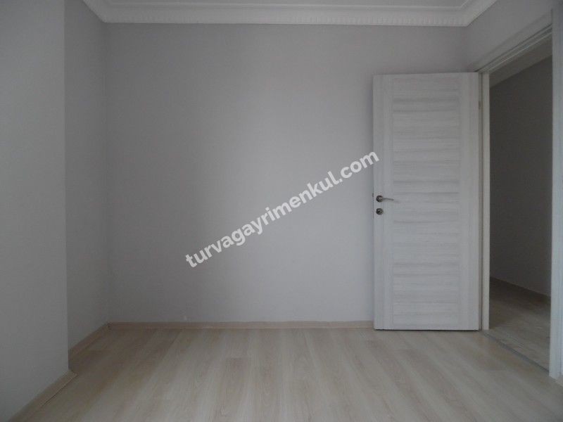 SİLİVRİ DEĞİRMENKÖYDE SATILIK ARA KAT 2+1 DAİRE 