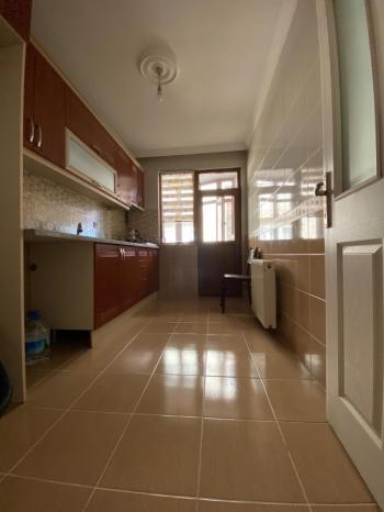 Güzelyalı SATILIK Daire  3 + 1, 110 m² 3 katlı bina da 2. kat