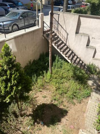 Güzelyalı SATILIK Daire  3 + 1, 110 m² 3 katlı bina da 2. kat