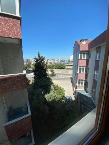 Güzelyalı SATILIK Daire  3 + 1, 110 m² 3 katlı bina da 2. kat