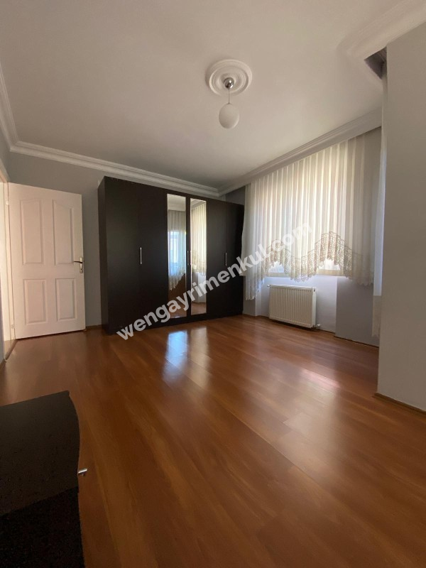 Güzelyalı SATILIK Daire  3 + 1, 110 m² 3 katlı bina da 2. kat