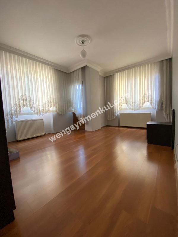 Güzelyalı SATILIK Daire  3 + 1, 110 m² 3 katlı bina da 2. kat