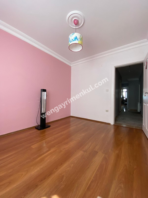 Güzelyalı SATILIK Daire  3 + 1, 110 m² 3 katlı bina da 2. kat